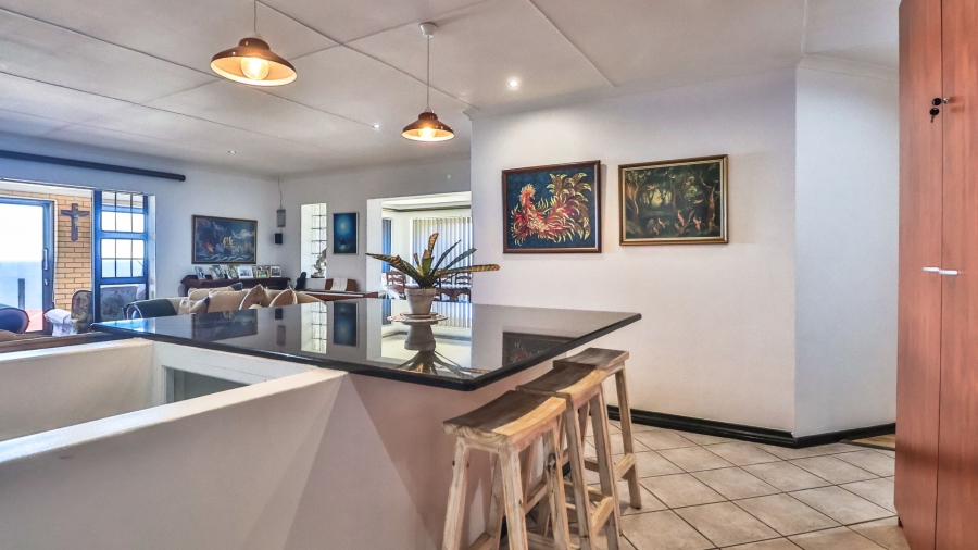 5 Bedroom Property for Sale in Dana Bay Western Cape